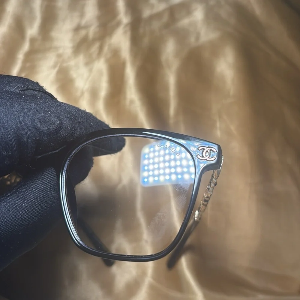 New Chic Black and Gold Glasses FASHION